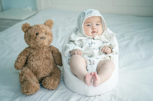 代怀包生男孩机构宝宝多大可以喝纯牛奶