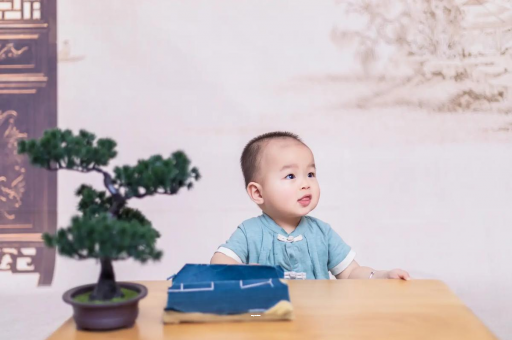 代怀包生男孩机构宝宝发烧有哪些症状